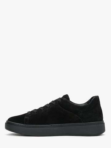 Estro Sneakers '09-3682' in Black