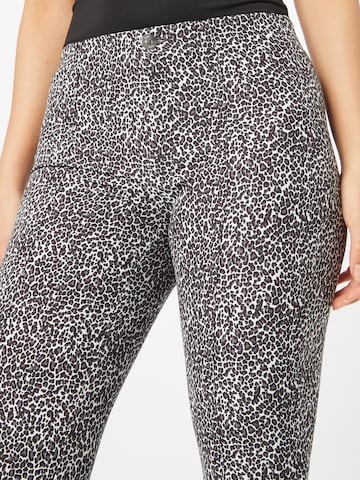 Regular Pantalon 'ANNA' MAC en blanc