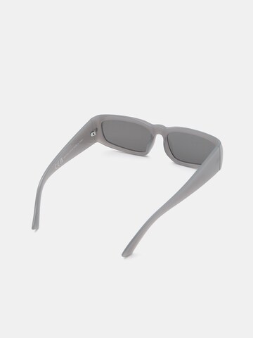 Pull&Bear Sonnenbrille in Grau