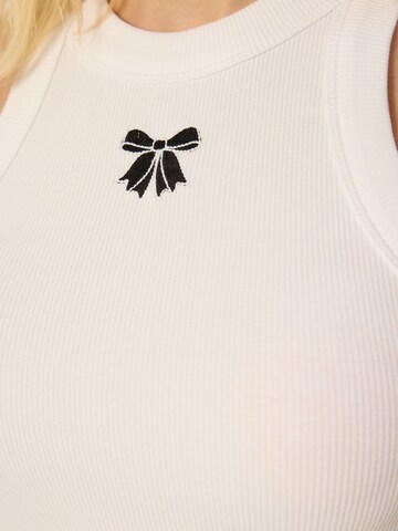 Trendyol Top | bela barva