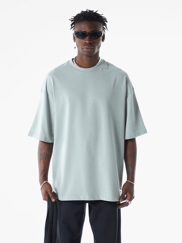 T-Shirt 'Mimosa' VAMOS CLO en gris : devant
