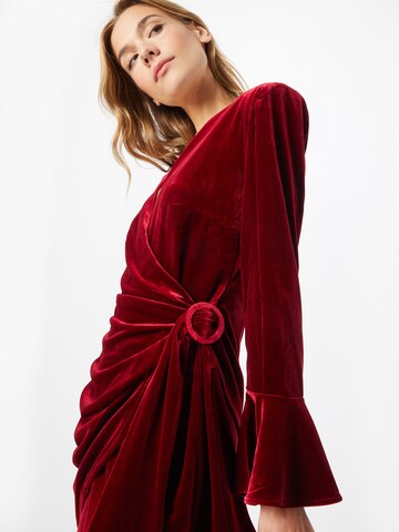 Robe 'Kendal' AMY LYNN en rouge