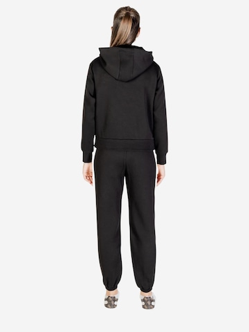 GUESS - Ropa para correr 'MARYELLA V5YQ00 KB3P2' en negro