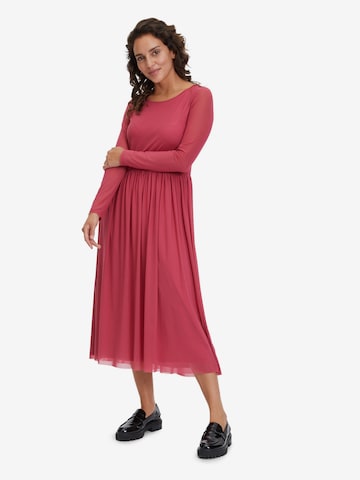 Vera Mont Dress in Red: front