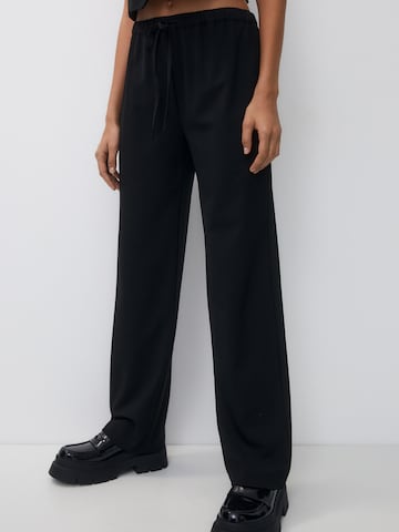 Loosefit Pantaloni de la Pull&Bear pe negru: față