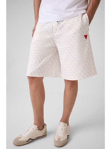 GUESS Loosefit Shorts in Weiß: Vorderseite