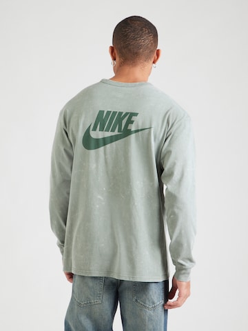T-Shirt 'ESS' Nike Sportswear en vert : devant