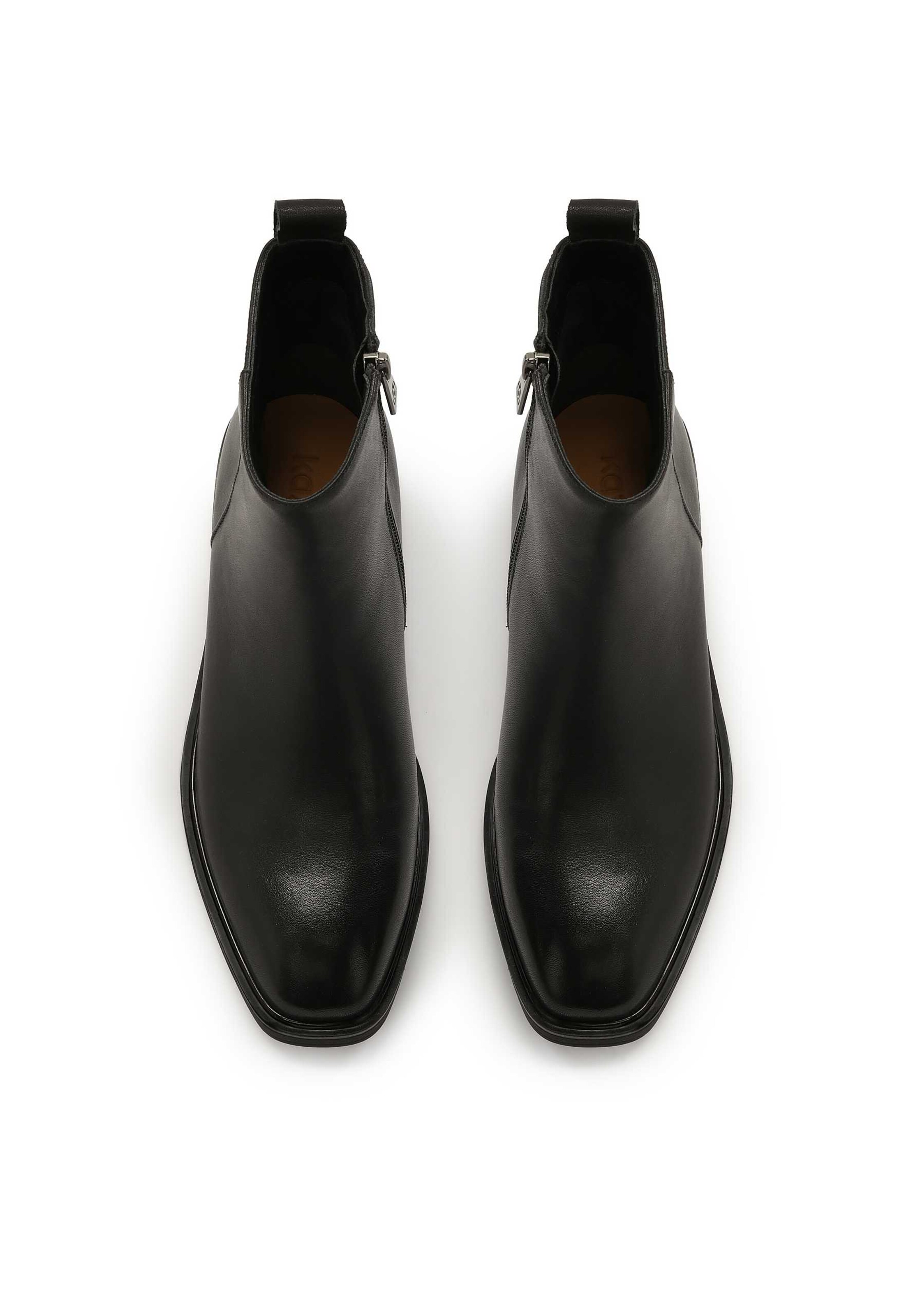 Kazar Къси ботуши в черно