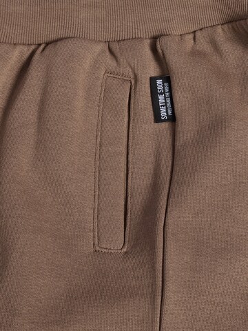 SOMETIME SOON Regular Workout Pants in Brown