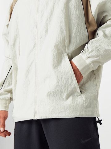 Nike Sportswear Regular fit Sweat jacket in White