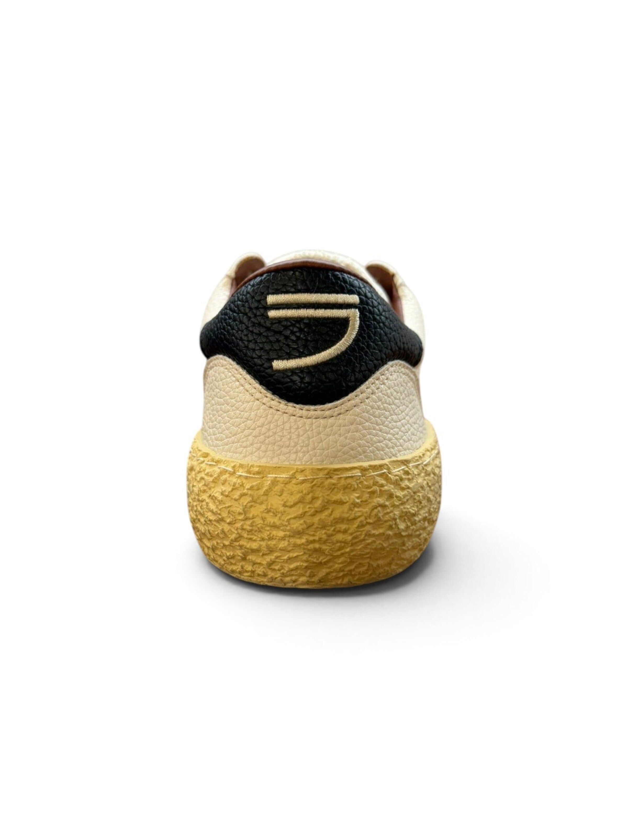 Baskets basses 'OSSO' Puraai en beige