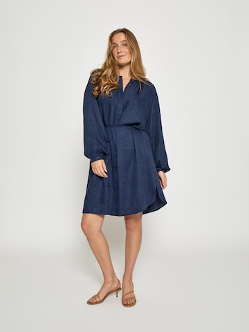 Peppercorn Sukienka koszulowa 'Gaby' w kolorze niebieski: przód