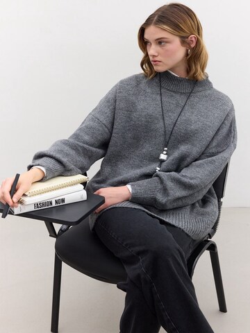 Pull-over MANUKA en gris : devant