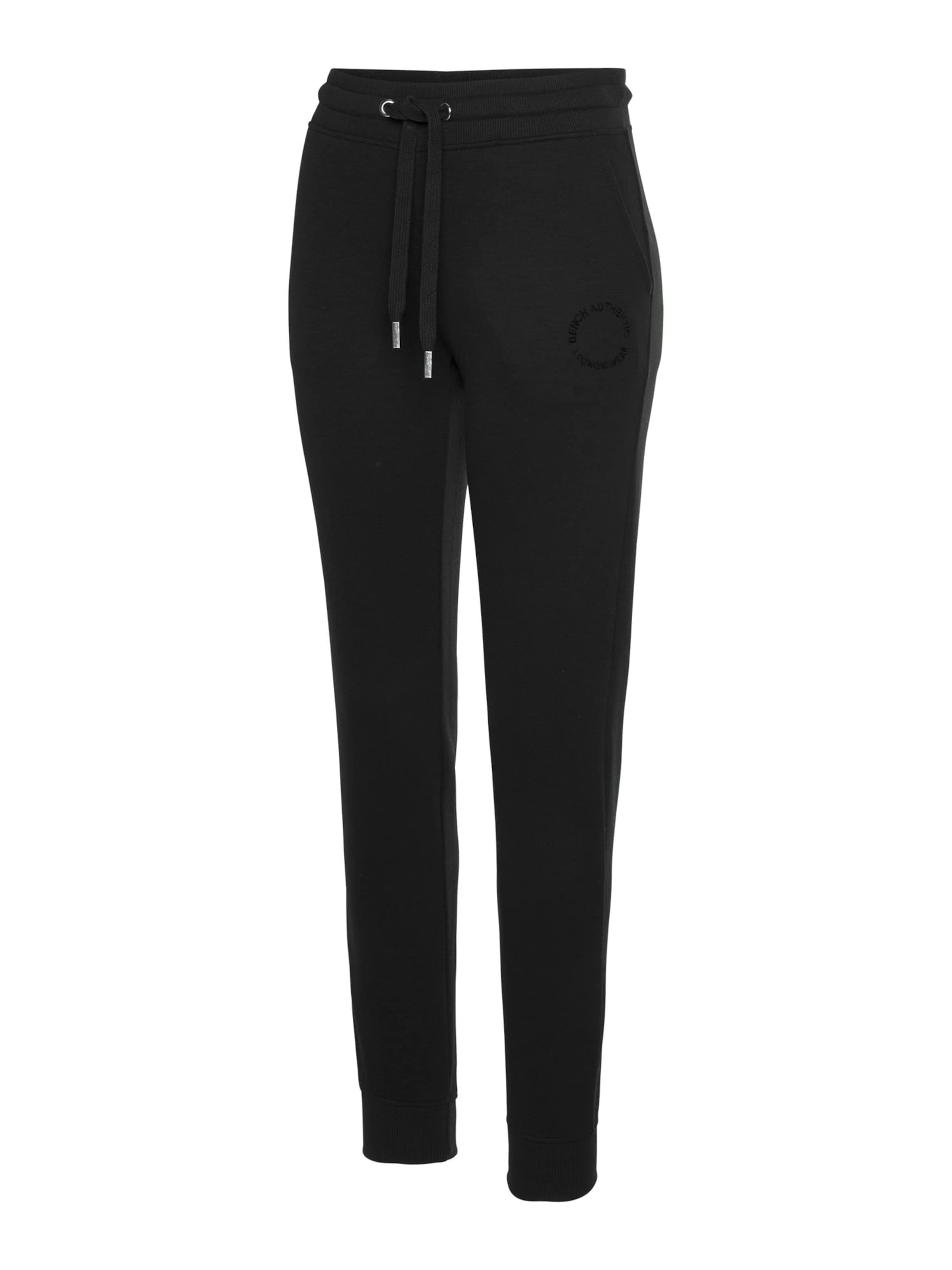 Effilé Pantalon BENCH en noir