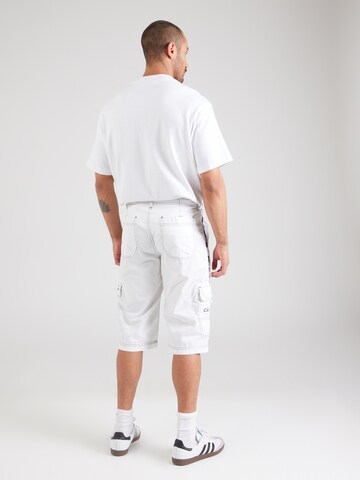 CAMP DAVID Regular Shorts in Weiß