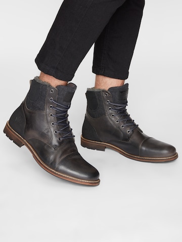 BULLBOXER Lace-Up Boots in Black