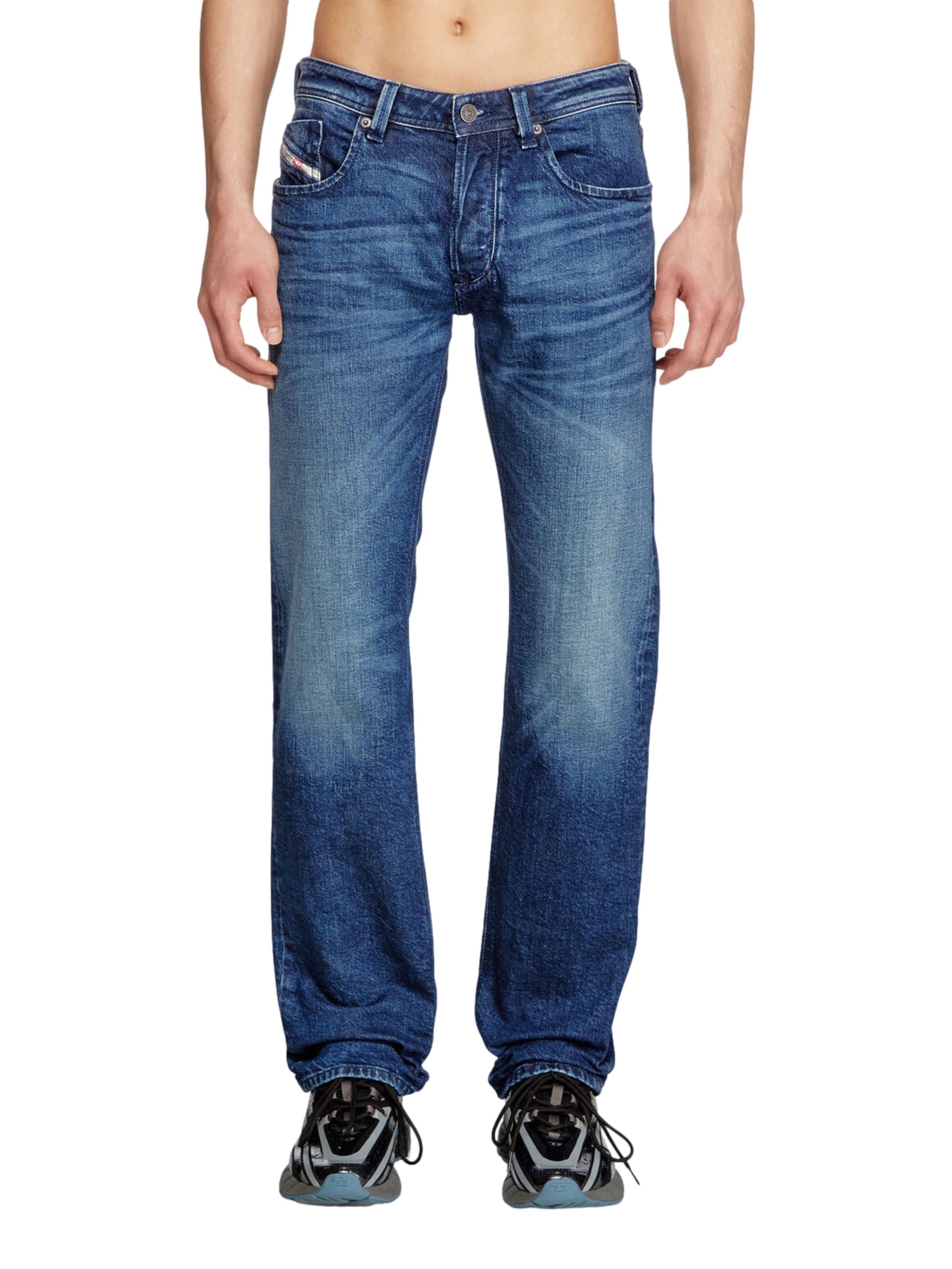DIESEL Regular Jeans '1985 Larkee' in Blue: front