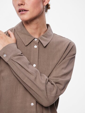 Camicia da donna 'VINSTY' di PIECES in marrone