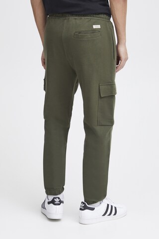 Tapered Pantaloni cargo di BLEND in verde