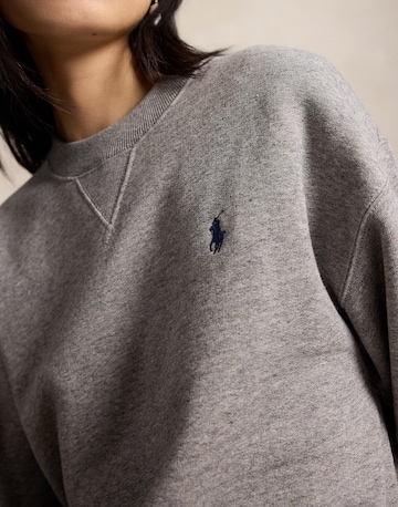 Polo Ralph Lauren Sweatshirt i grå