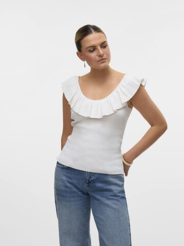VERO MODA Knitted top 'VMSilje' in White: front