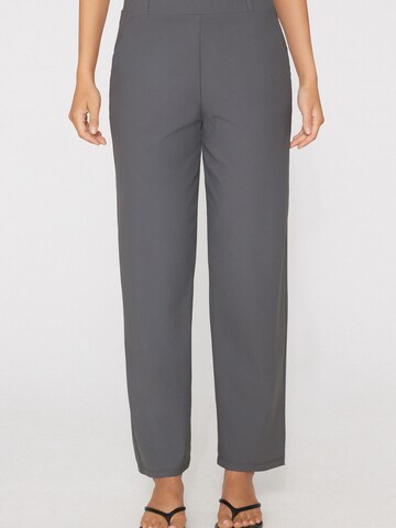 Tezenis Wide leg Pants in Grey: front