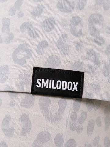 Smilodox Shirt 'Velvara' in Grau