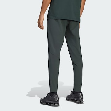 ADIDAS PERFORMANCE Slimfit Sportbroek 'Manchester United Tiro' in Groen
