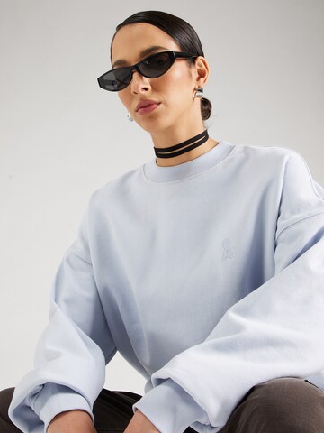 Sweat-shirt 'ALIZAA' ARMEDANGELS en bleu