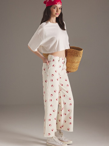 Trendyol - Pierna ancha Vaquero en beige