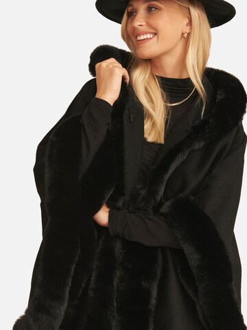 GINI LONDON Kimono 'Gini Soft Fur Trim Hooded Oversized Cape' in Schwarz