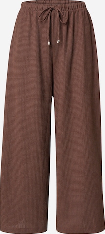 s.Oliver Wide Leg Bundfaltenhose in Braun: Vorderseite