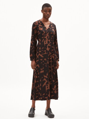ARMEDANGELS Dress 'SANJAA ABSTRACT A' in Brown: front