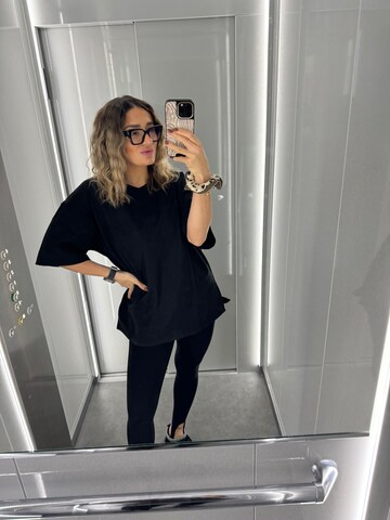 Tatiana Zidekova Тениска в черно