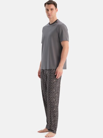 Pigiama lungo di Dagi in grigio