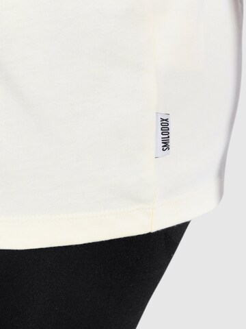 T-shirt oversize 'Benetta' Smilodox en jaune