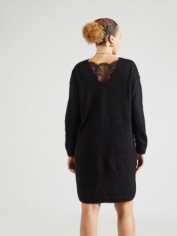 Robes en maille 'CARADELE' ONLY Carmakoma en noir