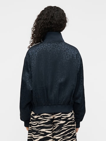 Lala BerlinPrijelazna jakna 'Thara' - plava boja