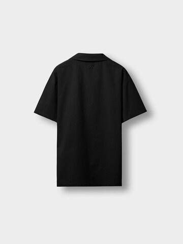 Burocs Regular Fit Hemd 'Solid Seersucker'‌‌‌‌‌ in Schwarz