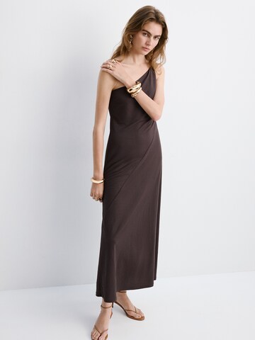 Rochie 'CARAM' de la MANGO pe maro