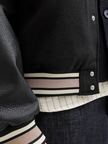 JACK & JONES Přechodná bunda 'JORMEADOWS' – černá
