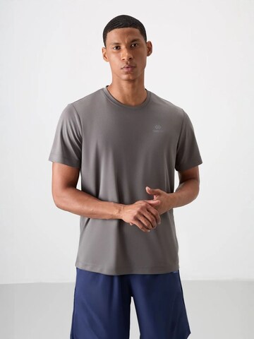 Tommy Life Functioneel shirt in Grijs