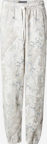 Tapered Pantaloni 'ESSENTIAL' de la Abercrombie & Fitch pe verde: față