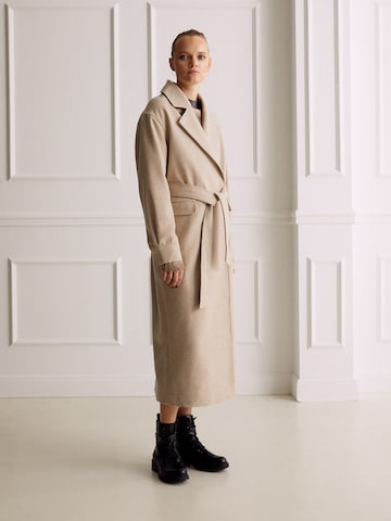 Guido Maria Kretschmer Women Between-seasons coat 'Joline' in Beige: front