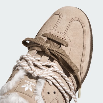 ADIDAS ORIGINALS - Zapatillas de casa en marrón