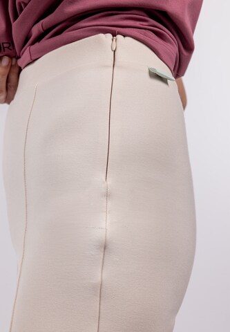 Suri Frey Boot cut Pleat-front trousers ' SFY Freyday ' in Beige