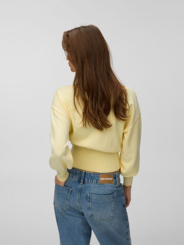 VERO MODA - Jersey 'VMRaye' en amarillo