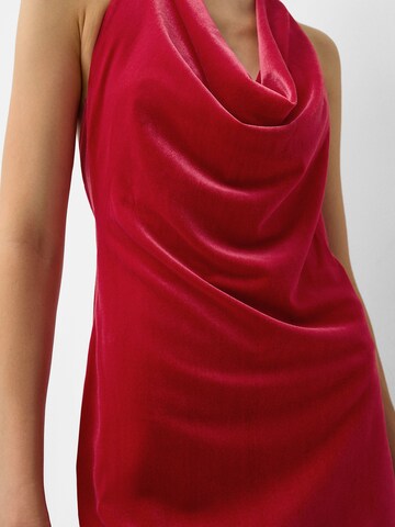 Abito di Bershka in rosso
