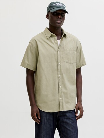 JACK & JONES Regular fit Button Up Shirt 'JORNANTUCKET' in Green: front