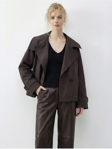 Bianco Lucci Between-seasons coat in Brown